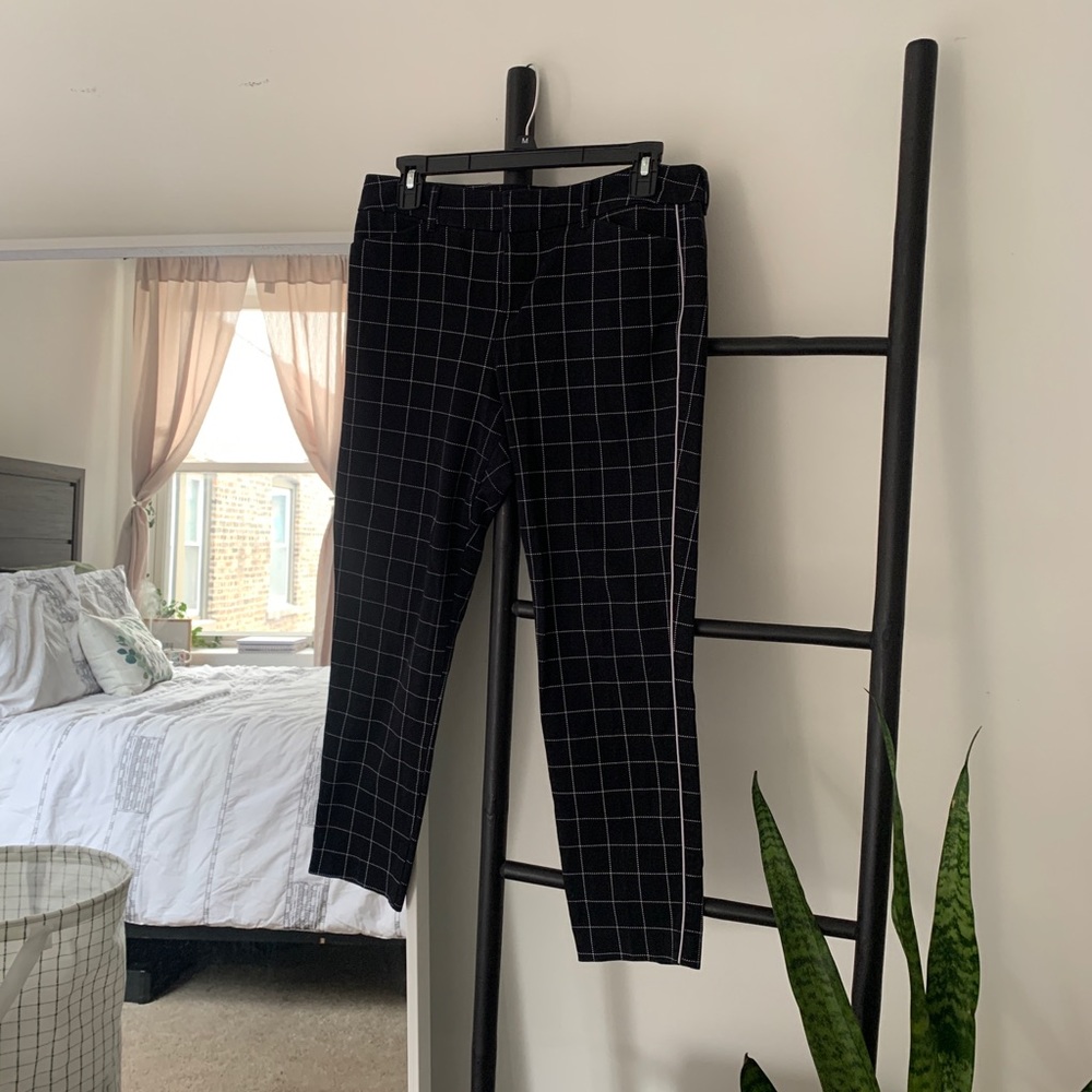 Old Navy Pixie Pant